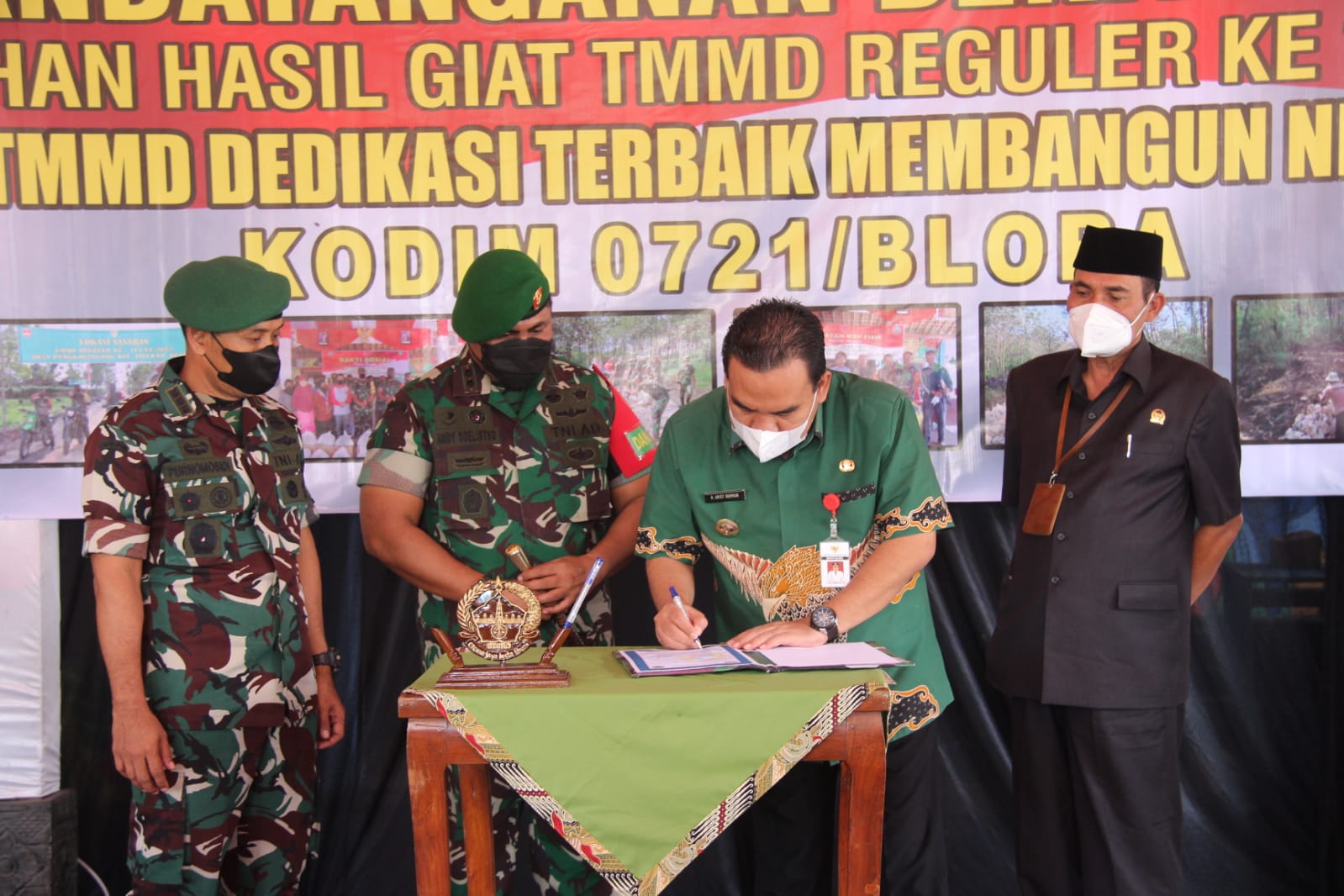 TNI Manunggal Membangun Desa (TMMD) Reguler Ke-113 Kodim 0721/Blora Resmi Ditutup
